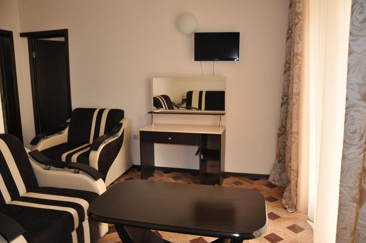 Mini Hotel Lidia New Athos Bagian luar foto